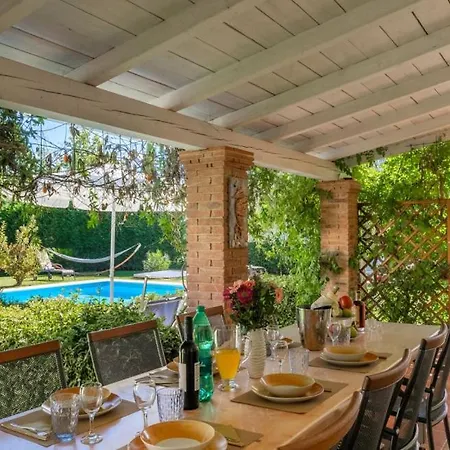 Beautiful Chantilly With Pool In Visnjan Fabci
